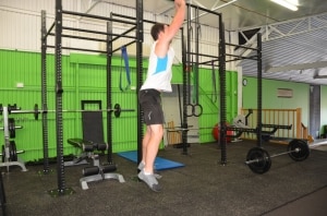 Verticle-Squat-Jump-with-hold-3